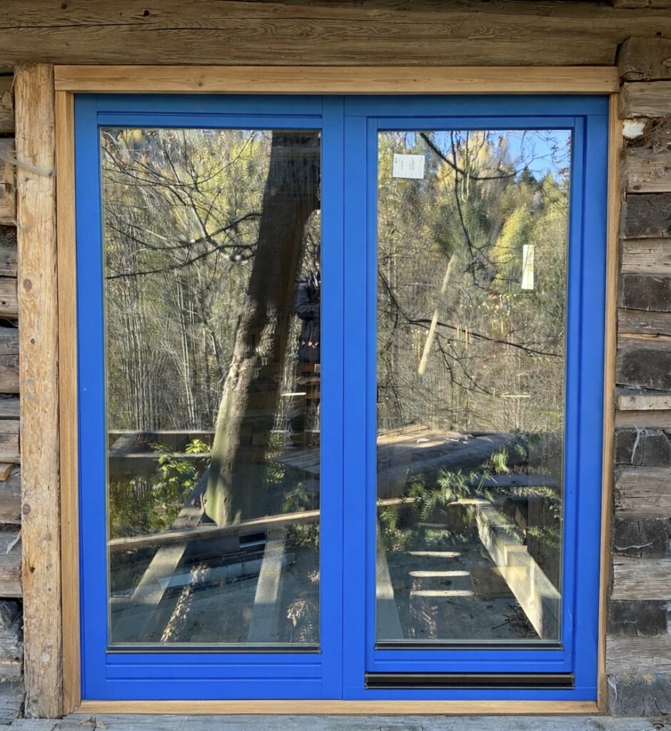 okna drewniane stary dom z bali Limanowa realizacja Knapstol