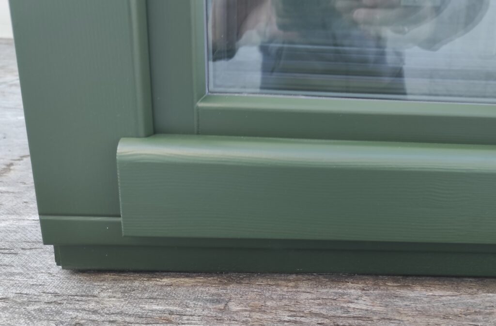 Okna drewniane maskownica na okapnik dom z bali Nowy Targ producent Knapstol