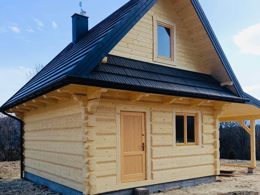 Realizacje okna drewniane dom z bali Miechów producent Knapstol