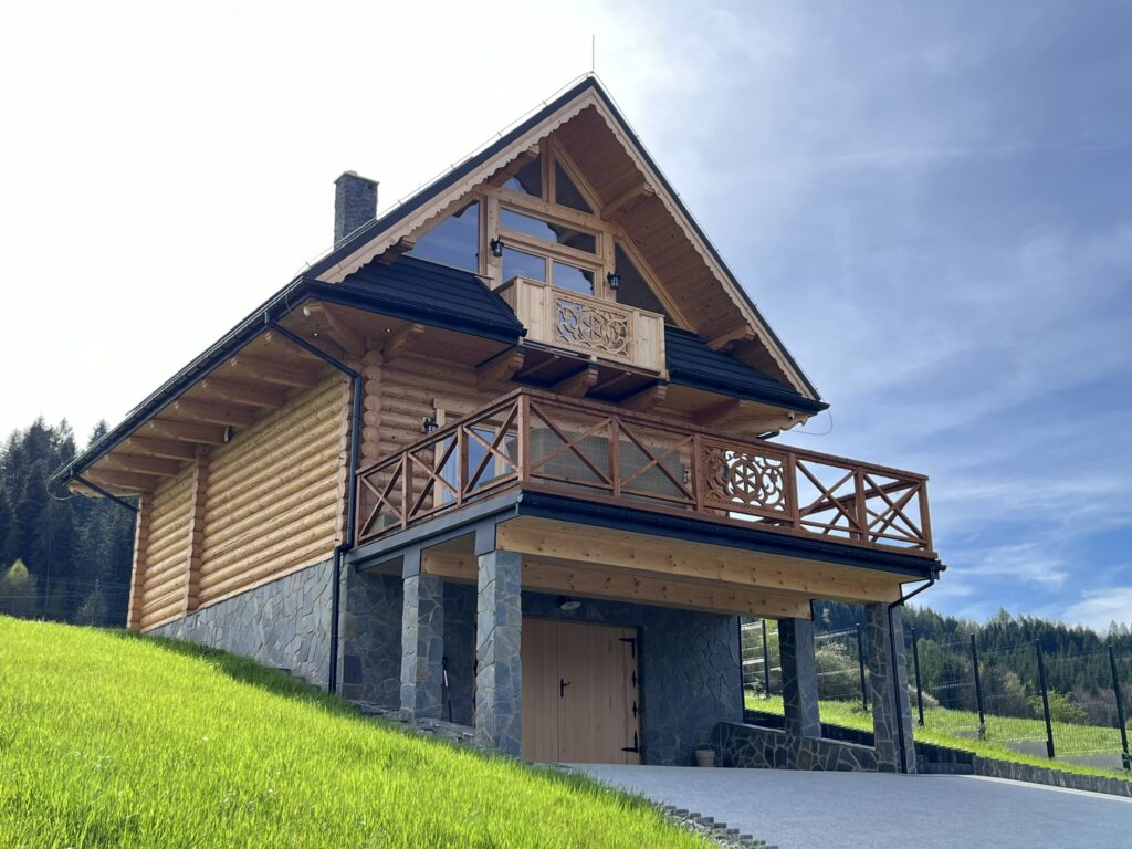 Realizacje Okna drewniane dom z bali Jasło producent Knapstol